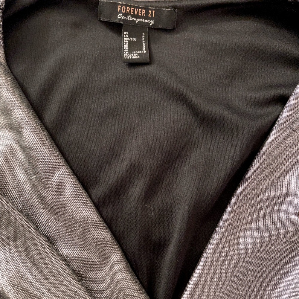Twist-Front Sliver V Neck Long Sleeved Knit Dress - Picture 6 of 6